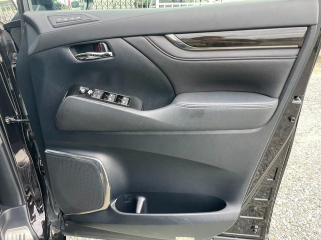 ヴェルファイアハイブリッド ＺＲ　Ｇエディション　★ＷＯＲＫ新品タイヤホイール（グノーシスＩＳ２０５）・ＡＬＰＩＮＥナビ・フリップダウンモニター・サンルーフ・テイン車高調・社外エアロスポイラー・両側電動スライドドア・運転席、助手席シートヒーター（24枚目）