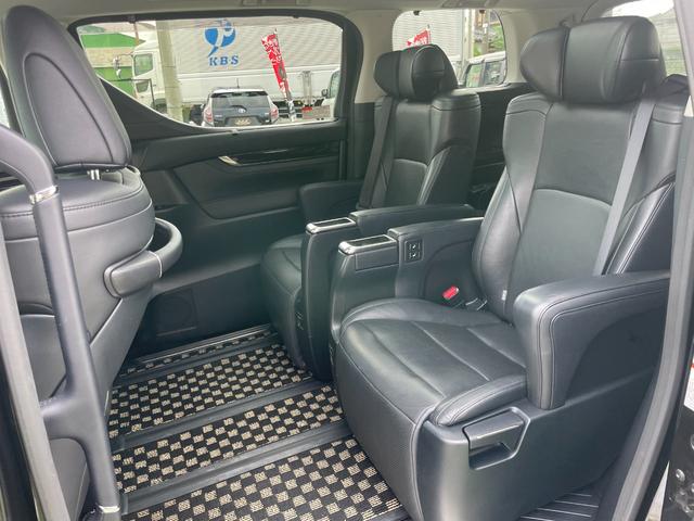 ヴェルファイアハイブリッド ＺＲ　Ｇエディション　★ＷＯＲＫ新品タイヤホイール（グノーシスＩＳ２０５）・ＡＬＰＩＮＥナビ・フリップダウンモニター・サンルーフ・テイン車高調・社外エアロスポイラー・両側電動スライドドア・運転席、助手席シートヒーター（32枚目）