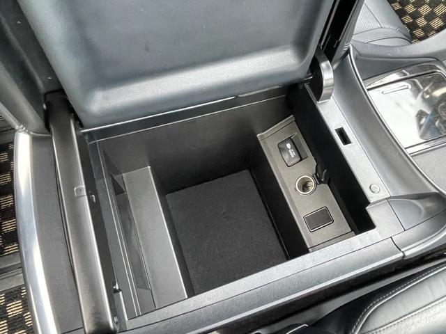 ヴェルファイアハイブリッド ＺＲ　Ｇエディション　★ＷＯＲＫ新品タイヤホイール（グノーシスＩＳ２０５）・ＡＬＰＩＮＥナビ・フリップダウンモニター・サンルーフ・テイン車高調・社外エアロスポイラー・両側電動スライドドア・運転席、助手席シートヒーター（50枚目）