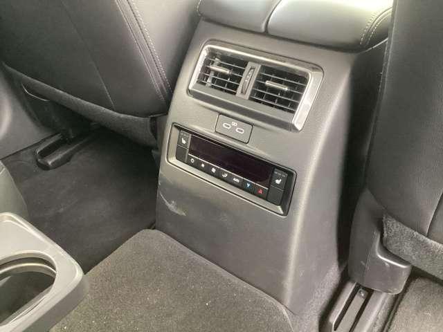 ＣＸ－８０ ３．３　ＸＤ　Ｌパッケージ　ディーゼルターボ　デモアップ　ナビ　ＥＴＣ　全方位モニター　アルミホイール　パノラマサンルーフ　フルセグＴＶ　電動リアゲート　パーキングアシスト　レザーシート　パワーシート　スマートキー　アイドリングストップ　ＥＴＣ（18枚目）