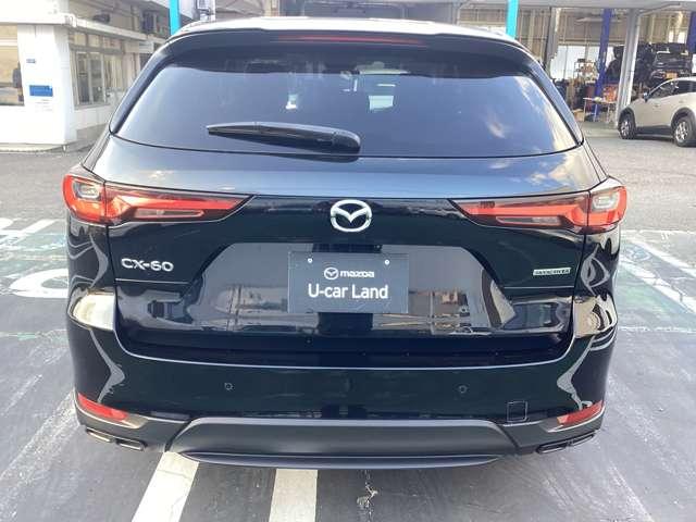 �㕔�ɂ��p�[�L���O�Z���T�[���t���Ă��܂��B