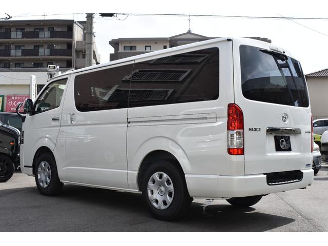 ハイエースバン スーパーＧＬ　ダークプライムＩＩ　未登録車／ディーゼル／ＬＥＤヘッドランプ／両側パワースライドドア／デジタルインナーミラー／パノラミックビューモニター／セーフティセンス／クリアランスソナー／パールホワイト／（8枚目）