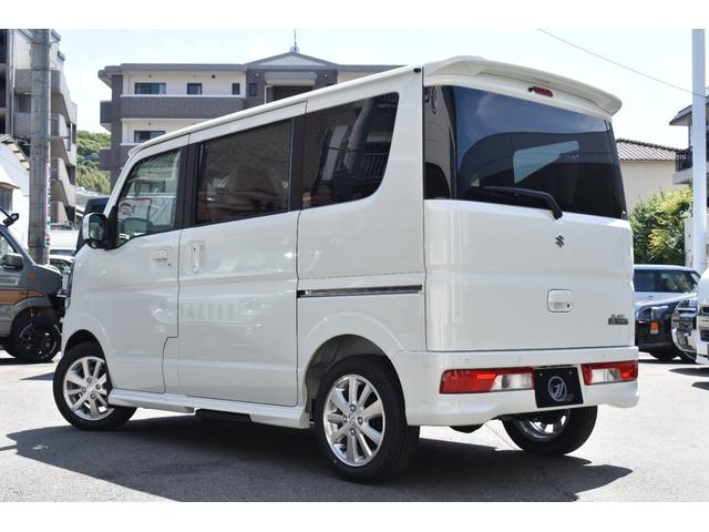 エブリイワゴン ＰＺターボスペシャル　届出済未使用車／パールホワイト／両側パワースライドドア／左側オートステップ／スマートキー／ＬＥＤヘッドランプ／純正１４ＡＷ／クリアランスソナー／本革巻きステアリング／標準ルーフ（8枚目）