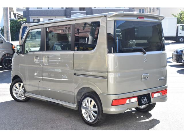 エブリイワゴン ＰＺターボスペシャル　届出済未使用車／モスグレーメタリック／両側パワースライドドア／左側オートステップ／スマートキー／ＬＥＤヘッドランプ／純正１４ＡＷ／クリアランスソナー／本革巻きステアリング／標準ルーフ（8枚目）