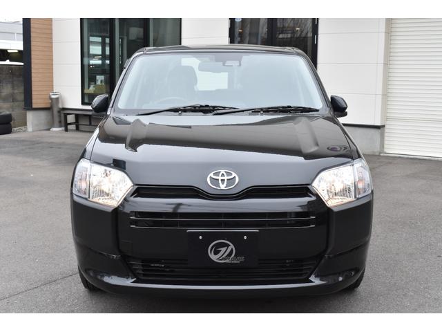 プロボックス ハイブリッドＦ　新車未登録／ハイブリッドＦ／シートヒーター／キーレス／オートエアコン／カラードドアハンドル／ルームミラー内蔵バックカメラ／全席パワーウインドウ／（4枚目）