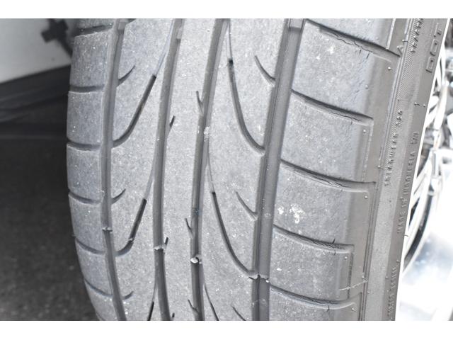 ハイエースバン スーパーＧＬ　ダークプライムＩＩ　ワンオーナー／禁煙車／イクリプスナビ／フルセグＴＶ／４１５ＣＯＢＲＡフルエアロ／２．０インチローダウン／シルクブレイズ１８ＡＷ／助手席エアバッグ／バックカメラ内蔵ジドウボウゲンミラー／小窓付き／（12枚目）