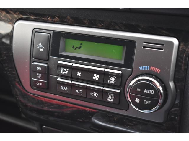 ハイエースバン スーパーＧＬ　ダークプライムＩＩ　ワンオーナー／禁煙車／イクリプスナビ／フルセグＴＶ／４１５ＣＯＢＲＡフルエアロ／２．０インチローダウン／シルクブレイズ１８ＡＷ／助手席エアバッグ／バックカメラ内蔵ジドウボウゲンミラー／小窓付き／（21枚目）