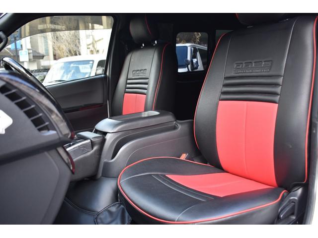 ハイエースバン スーパーＧＬ　ダークプライムＩＩ　ワンオーナー／禁煙車／イクリプスナビ／フルセグＴＶ／４１５ＣＯＢＲＡフルエアロ／２．０インチローダウン／シルクブレイズ１８ＡＷ／助手席エアバッグ／バックカメラ内蔵ジドウボウゲンミラー／小窓付き／（32枚目）