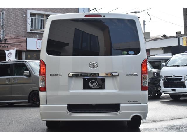 ハイエースバン スーパーＧＬ　ダークプライムＩＩ　ワンオーナー／パナソニックナビ／フルセグ／Ｂカメラ／両側パワースライドドア／モデリスタフルエアロ／１．５インチローダウン／ファブレス１７インチＡＷ／ＥＴＣ／スマートキー／セーフティセンス／（7枚目）