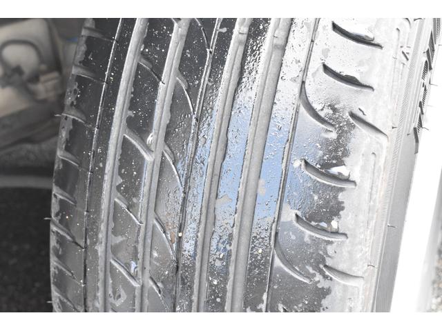 ハイエースバン スーパーＧＬ　ダークプライムＩＩ　ワンオーナー／パナソニックナビ／フルセグ／Ｂカメラ／両側パワースライドドア／モデリスタフルエアロ／１．５インチローダウン／ファブレス１７インチＡＷ／ＥＴＣ／スマートキー／セーフティセンス／（12枚目）