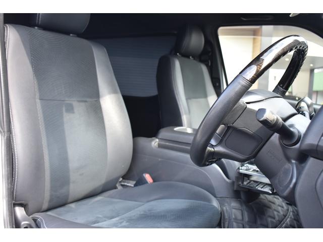 ハイエースバン スーパーＧＬ　ダークプライムＩＩ　ワンオーナー／パナソニックナビ／フルセグ／Ｂカメラ／両側パワースライドドア／モデリスタフルエアロ／１．５インチローダウン／ファブレス１７インチＡＷ／ＥＴＣ／スマートキー／セーフティセンス／（17枚目）