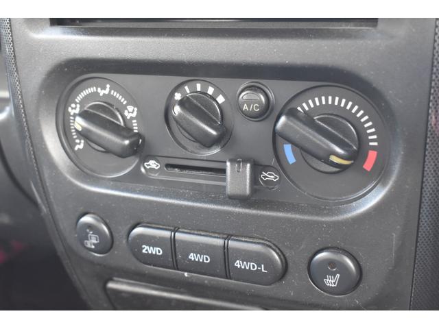 ジムニー クロスアドベンチャーＸＣ　ワンオーナー／禁煙車／レザーコンビシート／イクリプスＨＤＤナビ／フルセグＴＶ／ＥＴＣ／本革巻きステアリング／ボタン式トランスファ／（19枚目）