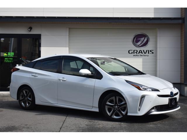 プリウス Ｓツーリングセレクション　後期モデル／ユーザー様買取車／スマートキー／純正９インチナビ／フルセグＴＶ／パノラマモニター／ＢＴオーディオ／ＬＥＤヘッドライト・フォグ／ソフトレザーシート／シートヒーター／純正１７ＡＷ／ＡＣ１００Ｖ（2枚目）