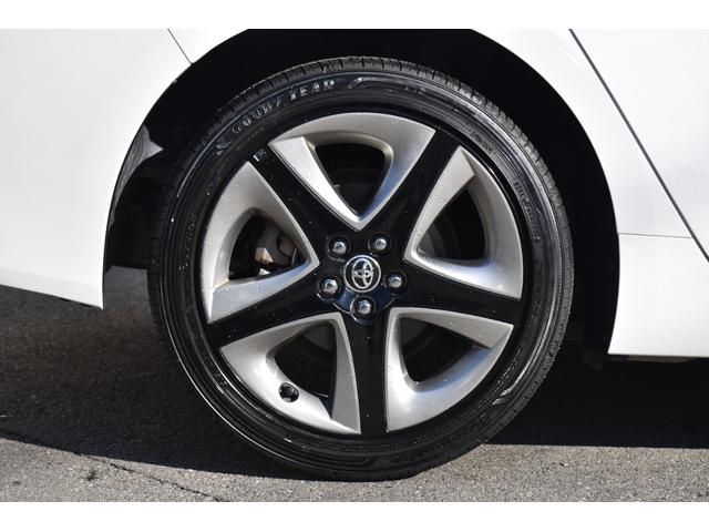 プリウス Ｓツーリングセレクション　後期モデル／ユーザー様買取車／スマートキー／純正９インチナビ／フルセグＴＶ／パノラマモニター／ＢＴオーディオ／ＬＥＤヘッドライト・フォグ／ソフトレザーシート／シートヒーター／純正１７ＡＷ／ＡＣ１００Ｖ（10枚目）