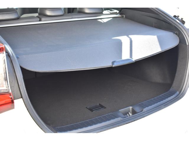 プリウス Ｓツーリングセレクション　後期モデル／ユーザー様買取車／スマートキー／純正９インチナビ／フルセグＴＶ／パノラマモニター／ＢＴオーディオ／ＬＥＤヘッドライト・フォグ／ソフトレザーシート／シートヒーター／純正１７ＡＷ／ＡＣ１００Ｖ（31枚目）