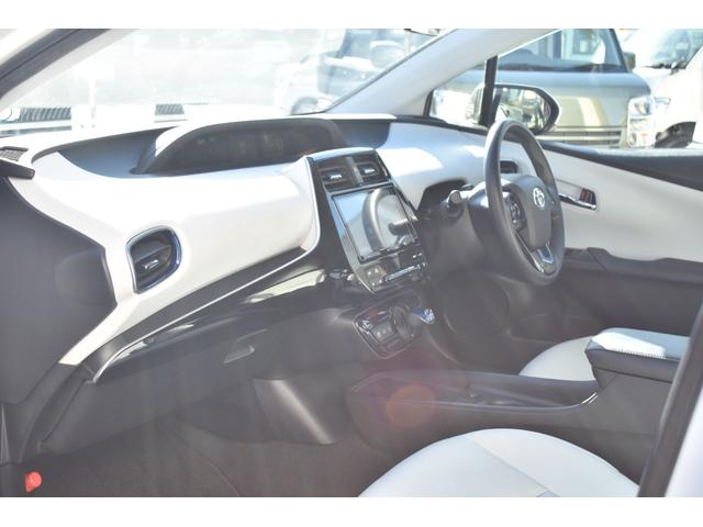 プリウス Ｓツーリングセレクション　後期モデル／ユーザー様買取車／スマートキー／純正９インチナビ／フルセグＴＶ／パノラマモニター／ＢＴオーディオ／ＬＥＤヘッドライト・フォグ／ソフトレザーシート／シートヒーター／純正１７ＡＷ／ＡＣ１００Ｖ（34枚目）