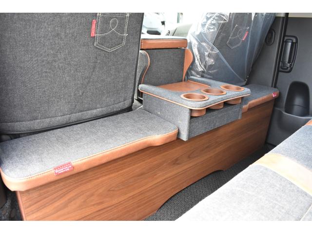 �����G���W�����[���̑��݂��B�������łȂ��e�[�u���E���[�Ƃ��Ďg�p�ł���L���r�l�b�g���Z�b�g�ł̂��񋟂ł��I�Z�J���h�L���r�l�b�g�����C�ނ��g�p�����������̂���d�l�ƂȂ��Ă���܂��I