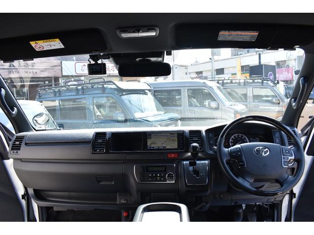 ハイエースバン スーパーGL ダークプライムII ユーザー様買取車/ワンオーナー/禁煙車/ワイドボディ/ディーゼルターボ/ミドルルーフ/パンテーラセキュリティ/純正ナビ・TV/パノラミックビューモニター/前後型ドライブレコーダー/ハーフレザーシート/(14枚目)