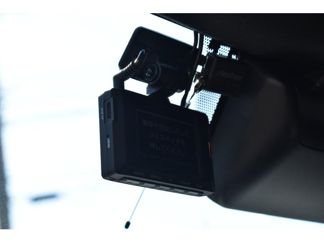 ハイエースバン スーパーGL ダークプライムII ユーザー様買取車/ワンオーナー/禁煙車/ワイドボディ/ディーゼルターボ/ミドルルーフ/パンテーラセキュリティ/純正ナビ・TV/パノラミックビューモニター/前後型ドライブレコーダー/ハーフレザーシート/(22枚目)