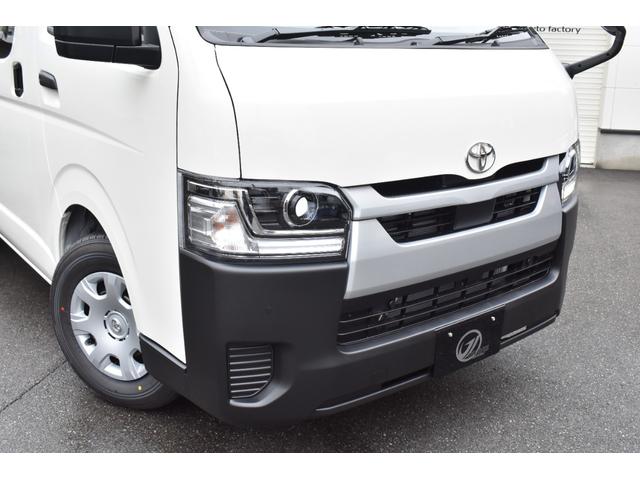 ハイエースバン ロングDX 9型 即納車 ディーゼル イージークローザー/BI-BEAM LEDヘッドライト/デジタルインナーミラー/セーフティセンス3.0/追従式レーダーオートクルーズ/7インチTFT液晶ディスプレイメーター(4枚目)