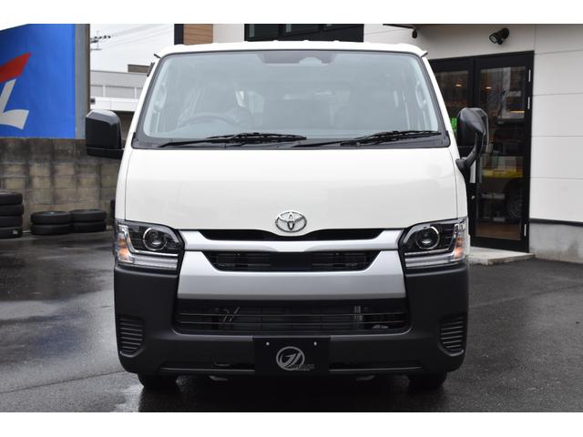 ハイエースバン ロングDX 9型 即納車 ディーゼル イージークローザー/BI-BEAM LEDヘッドライト/デジタルインナーミラー/セーフティセンス3.0/追従式レーダーオートクルーズ/7インチTFT液晶ディスプレイメーター(5枚目)