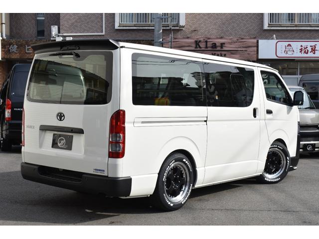 ハイエースバン ロングＤＸ　未登録新車／９型ＤＸ白黒パッケージ／４１５ＣＯＢＲＡＦリップ・ボンネット・Ｒスポイラー／３．０インチローダウン／ＳＳＲ１７インチＡＷ／ホワイトレターバンタイヤ／グリル・エンブレム塗装／ＬＥＤヘッド／（6枚目）