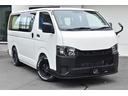 ハイエースバン ロングＤＸ　未登録新車／ＥＳＳＥＸボンネット・フロントリップ・１６インチＡＷ／２．０インチローダウン／ＰＡＲＡＤＡホワイトレタータイヤ／パーツ新品取付／ＬＥＤヘッドライト／パノラマモニター／イージークローザー（3枚目）