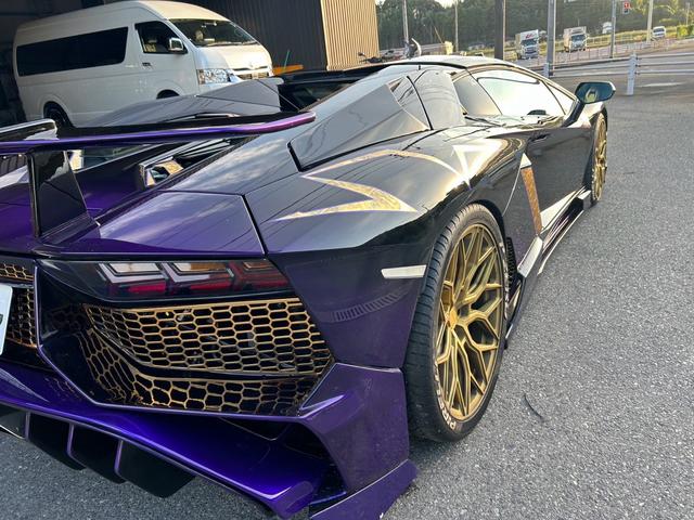 アヴェンタドール ＬＰ７００－４ロードスター　Ｄ車外装　パープルグラデーションオールペンエキゾテック可変ストレートマフラーＶＯＳＳＥＮ　ホイールＳＶ仕様ファイティングスターエアロ内装張り替えカーボンパーツ使用（12枚目）