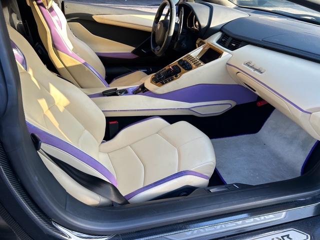 アヴェンタドール ＬＰ７００－４ロードスター　Ｄ車外装　パープルグラデーションオールペンエキゾテック可変ストレートマフラーＶＯＳＳＥＮ　ホイールＳＶ仕様ファイティングスターエアロ内装張り替えカーボンパーツ使用（16枚目）