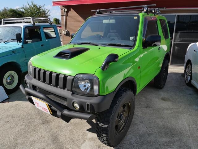 ジムニー ランドベンチャー　リフトアップ　ＦＲバンパー　ブッシュガード　社外１６インチアルミホイール　ＭＯＭＯステアリング　キーレスエントリー　社外マフラー　ナビ　レカロシート（2枚目）