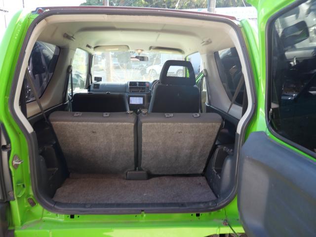 ジムニー ランドベンチャー　リフトアップ　ＦＲバンパー　ブッシュガード　社外１６インチアルミホイール　ＭＯＭＯステアリング　キーレスエントリー　社外マフラー　ナビ　レカロシート（25枚目）