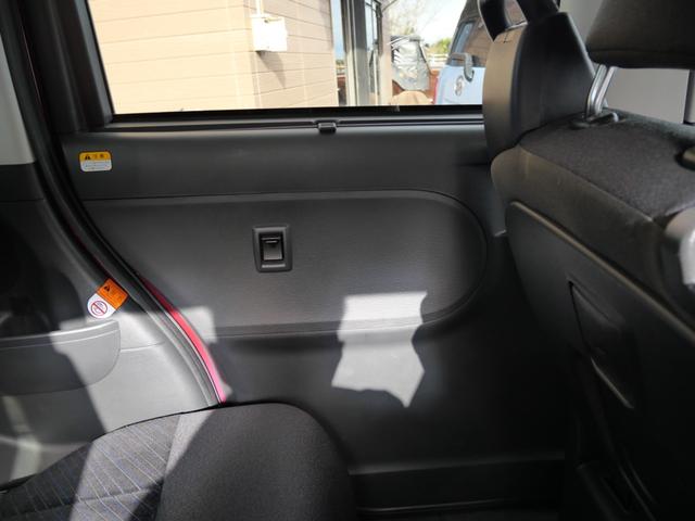 タント カスタムＸ　左側電動スライドドア　スマートキー　プッシュスタート　ナビ　フルセグ　オートエアコン　エコアイドル搭載車　電動格納ミラー（13枚目）