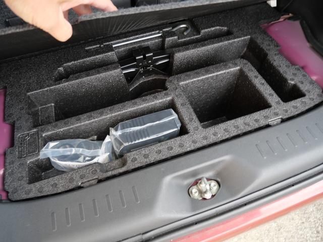 タント カスタムＸ　左側電動スライドドア　スマートキー　プッシュスタート　ナビ　フルセグ　オートエアコン　エコアイドル搭載車　電動格納ミラー（23枚目）