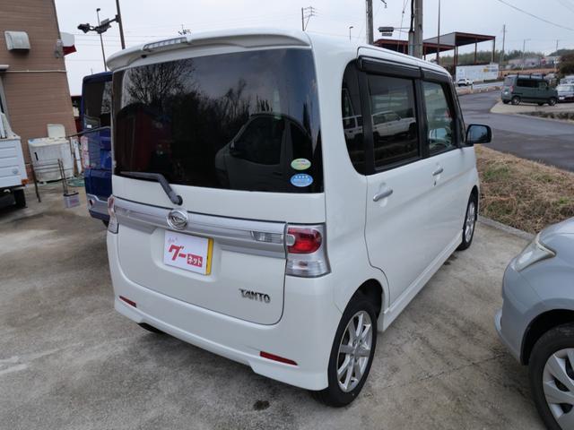 タント カスタムＬ　スマートキー　ナビ　ＥＴＣ　オートエアコン　純正１４インチアルミホイール　プライバシーガラス　セキュリティ　電動格納ミラー（6枚目）