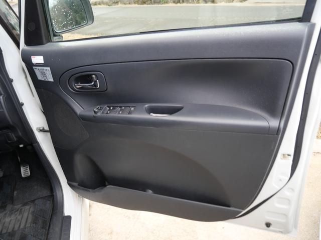 タント カスタムＬ　スマートキー　ナビ　ＥＴＣ　オートエアコン　純正１４インチアルミホイール　プライバシーガラス　セキュリティ　電動格納ミラー（12枚目）