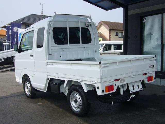 スーパーキャリイ Ｘ　４速オートマ　４ＷＤ　新品ナビ　ワンセグＴＶ　Ｂｔオーディオ　セーティサポート　前後誤発進抑制機能　車線逸脱警報　発進お知らせ機能　キーレス　オートライト　フォグランプ　オーバーヘッドシェルフ（16枚目）