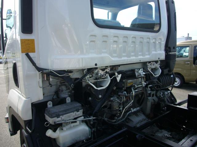 フォワード 　ダンプ　３５００ｋｇ　６速　ＥＴＣ　キーレス　インフォメーションモニター　オーバーヘッドシェルフ　フォグランプ　荷台・下廻り新塗装済み（17枚目）