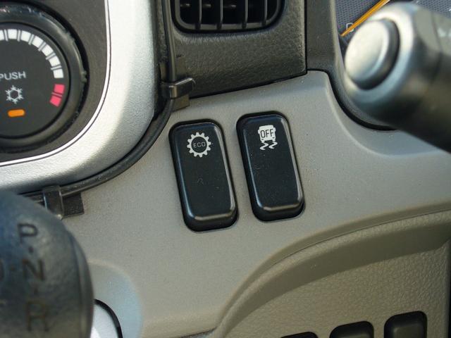 キャンター 全低床　１．５ｔ　オートマ　ポータブルナビ　ＦＭＡＭラジオ　ＥＴＣ　インフォモニター　自動被害軽減ブレーキ　車線逸脱警報　横滑り防止装置　坂道発進補助装置　アームレスト　車幅灯　荷台鉄板張り・新塗装済み（15枚目）