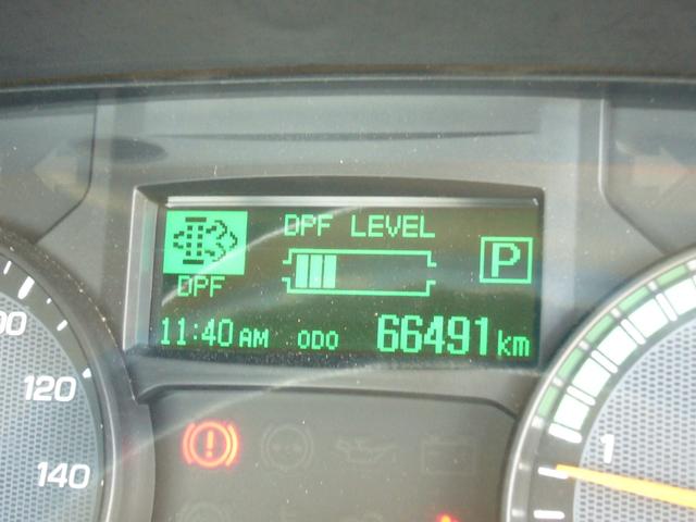 キャンター ロング全低床　２ｔ　オートマ　ＦＭＡＭラジオ　インフォメーションモニター　ＥＴＣ　坂道発進補助装置　ＥＣＯモード　電動ミラー　オーバーヘッドシェルフ　センターコンソール　運転席エアバック　ＡＢＳ（14枚目）