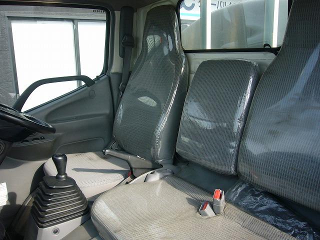 デュトロ 全低床 全低床 5速 1610kg タツノホームローリー軽油1.9kl リヤモニター 自動被害軽減ブレーキ 車線 坂道発進補助装置 電動ミラー フォグランプ(5枚目)