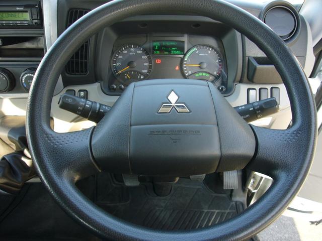 キャンター 全低床　２ｔ　５速　サイドアクティブガードシステム　自動被害軽減ブレーキ　車線逸脱警報・横滑り防止装置　ＬＥＤヘッドライト　フォグランプ　スマートキー　インフォモニター　電動ミラー　アームレスト（2枚目）