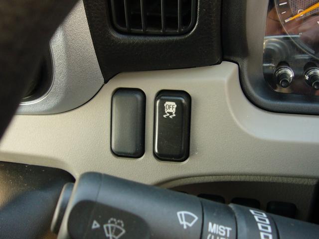 キャンター 全低床　２ｔ　５速　サイドアクティブガードシステム　自動被害軽減ブレーキ　車線逸脱警報・横滑り防止装置　ＬＥＤヘッドライト　フォグランプ　スマートキー　インフォモニター　電動ミラー　アームレスト（10枚目）