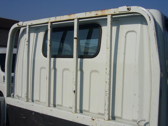 キャンター 全低床　２ｔ　オートマ　ナビ　バックカメラ　Ｂｔオーディオ　ＥＴＣ　自動被害軽減ブレーキ　車線逸脱警報・横滑り防止装置　坂道発進補助装置　アクティブサイドガードアシスト　ＬＥＤヘッドライト　スマートキー（9枚目）