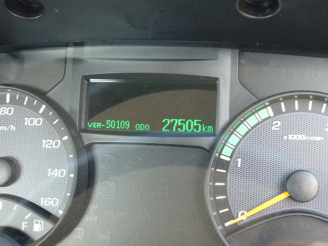 キャンター 全低床　２ｔ　オートマ　ナビ　バックカメラ　Ｂｔオーディオ　ＥＴＣ　自動被害軽減ブレーキ　車線逸脱警報・横滑り防止装置　坂道発進補助装置　アクティブサイドガードアシスト　ＬＥＤヘッドライト　スマートキー（13枚目）