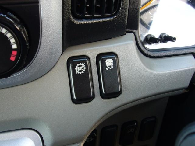 キャンター 全低床　２ｔ　オートマ　ナビ　バックカメラ　Ｂｔオーディオ　ＥＴＣ　自動被害軽減ブレーキ　車線逸脱警報・横滑り防止装置　坂道発進補助装置　アクティブサイドガードアシスト　ＬＥＤヘッドライト　スマートキー（16枚目）