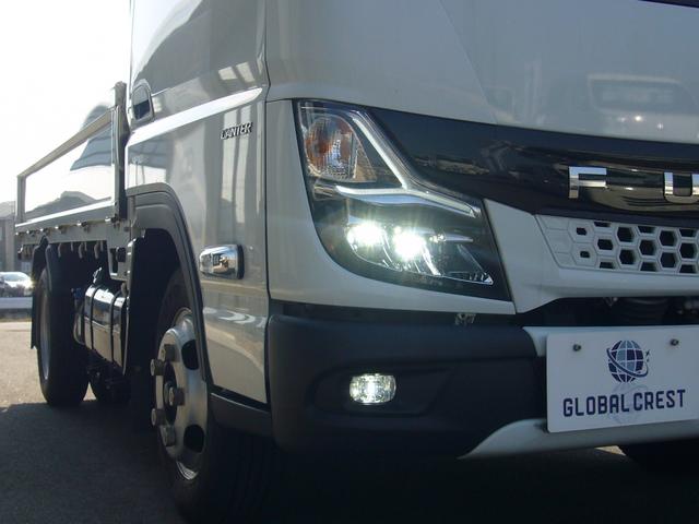 キャンター 全低床　２ｔ　オートマ　ナビ　バックカメラ　Ｂｔオーディオ　ＥＴＣ　自動被害軽減ブレーキ　車線逸脱警報・横滑り防止装置　坂道発進補助装置　アクティブサイドガードアシスト　ＬＥＤヘッドライト　スマートキー（19枚目）