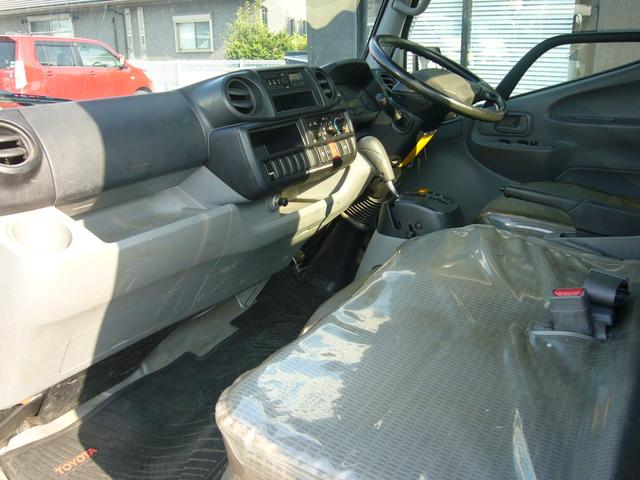 ダイナトラック ジャストロー　１２００ｋｇ　オートマ　ＦＭＡＭラジオ　集中ドアロック　ＷＳＲＳエアバック　ＡＢＳ　センターコンソール　フォグランプ　エアコン　パワステ　パワーウィンドウ　ＵＶカットガラス（3枚目）