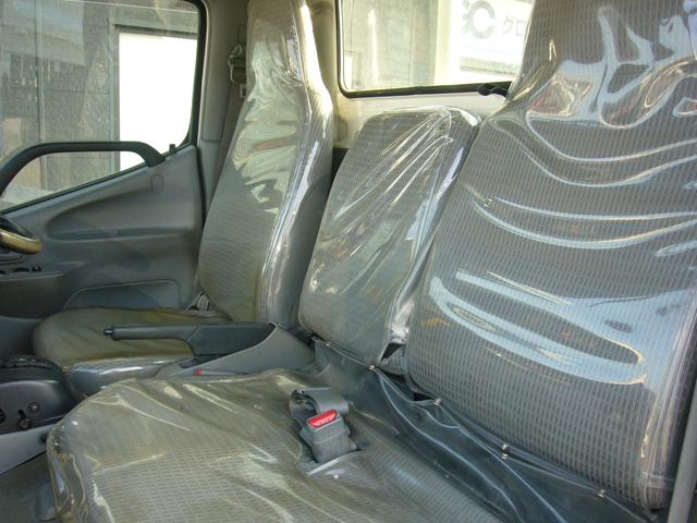 ダイナトラック ジャストロー　１２００ｋｇ　オートマ　ＦＭＡＭラジオ　集中ドアロック　ＷＳＲＳエアバック　ＡＢＳ　センターコンソール　フォグランプ　エアコン　パワステ　パワーウィンドウ　ＵＶカットガラス（5枚目）