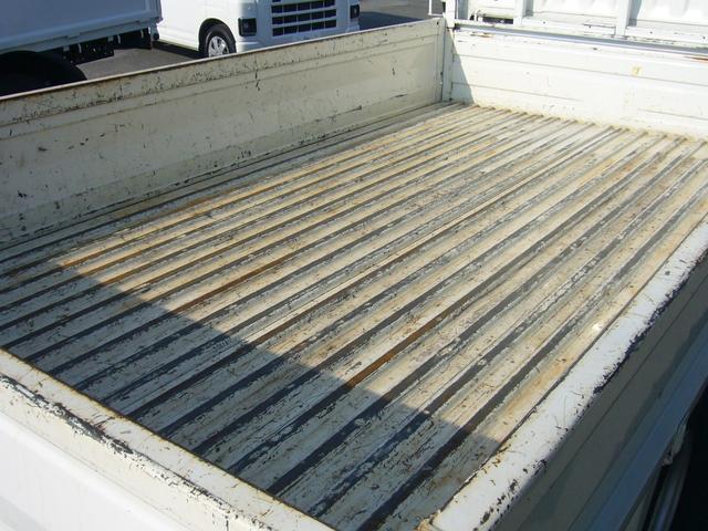 ダイナトラック ジャストロー　１２００ｋｇ　オートマ　ＦＭＡＭラジオ　集中ドアロック　ＷＳＲＳエアバック　ＡＢＳ　センターコンソール　フォグランプ　エアコン　パワステ　パワーウィンドウ　ＵＶカットガラス（8枚目）