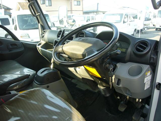 ダイナトラック ジャストロー　１２００ｋｇ　オートマ　ＦＭＡＭラジオ　集中ドアロック　ＷＳＲＳエアバック　ＡＢＳ　センターコンソール　フォグランプ　エアコン　パワステ　パワーウィンドウ　ＵＶカットガラス（18枚目）